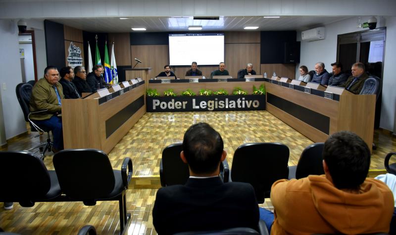 Câmara de Laranjeiras do Sul realiza última sessão antes do recesso de julho e empossa suplente
